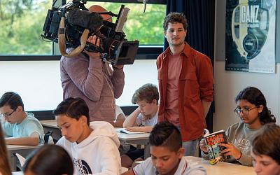Jeugdjournaal maakt item over lezen op Alfrink